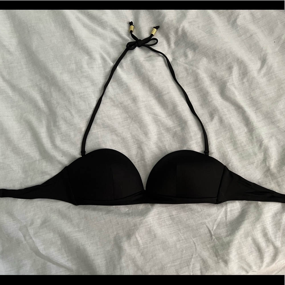 H&M black bandeau swim top! Removable straps